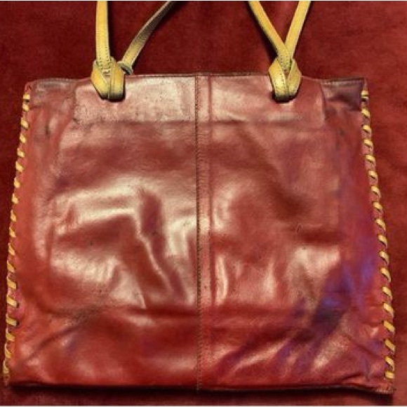 Vintage Roots Shoulder Bag Red with Whipstitch - Picture 3 of 4